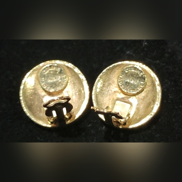 Celine earrings pearl - Gem SUPER EUC Celine Pearl Clip Earrings